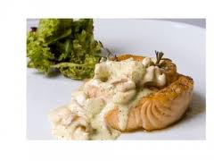 Семга со сливочным соусом и грибами coochelper.ucoz.com