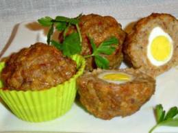 Маффины из мясного фарша с перепелиными яйцами coochelper.ucoz.com